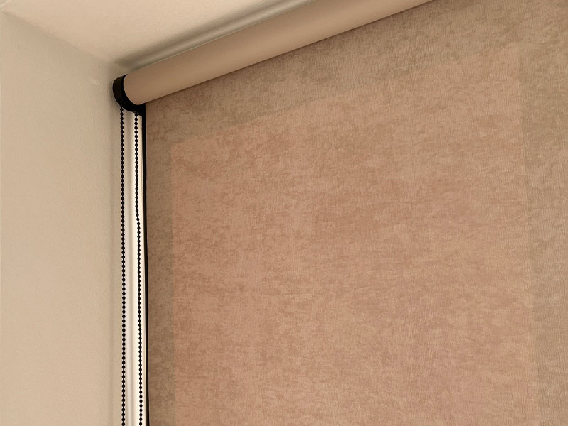 Kirsch rullegardin i beige
