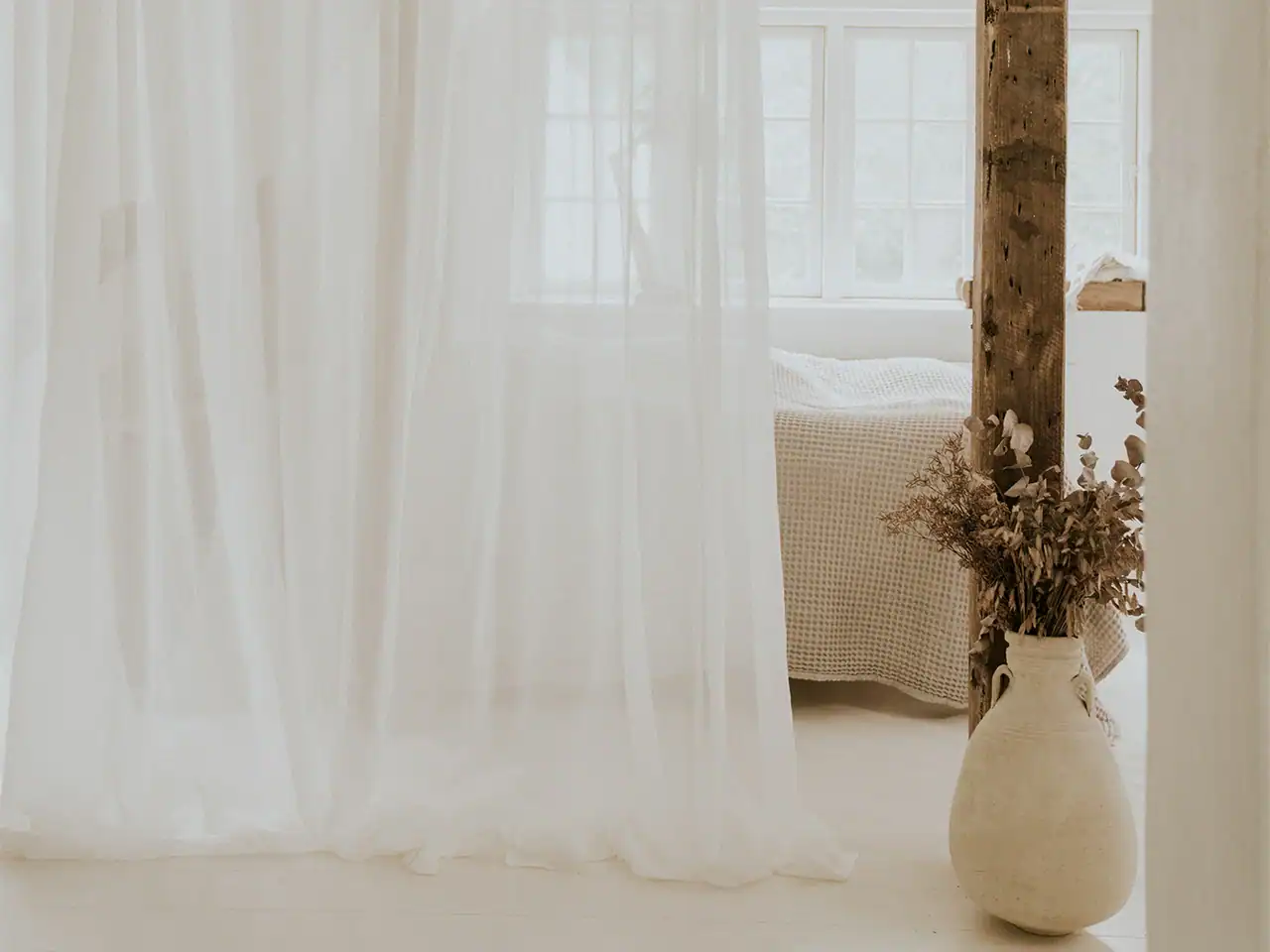 Indretning med gardiner i 2025